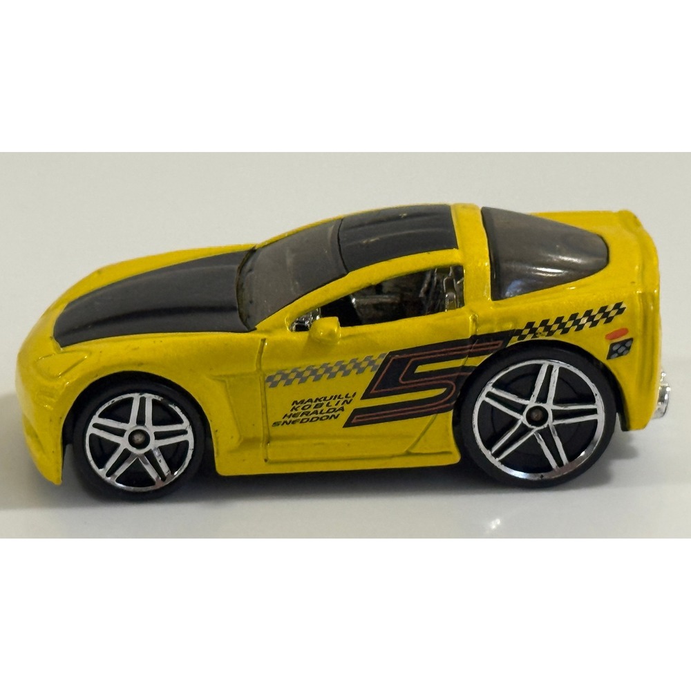 Hot Wheels 2005 Corvette C6 Kids 1:64 Yellow Black Hood Racing Decals #5